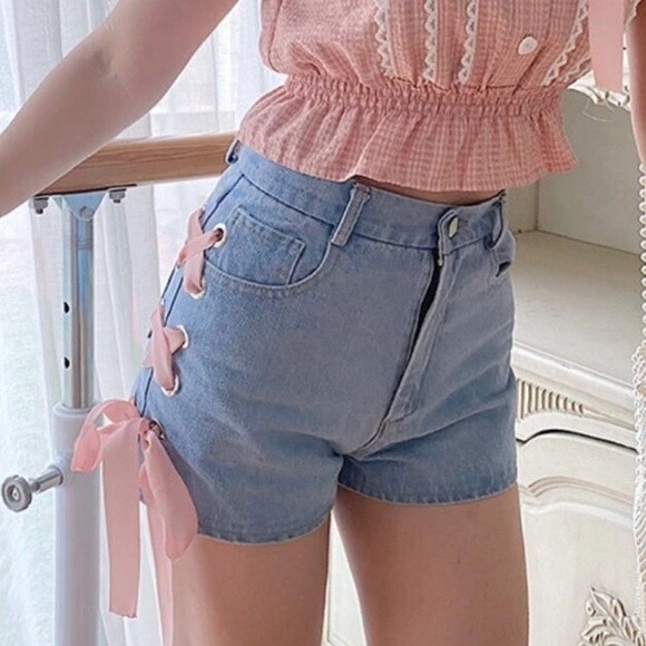 Sweet Pink Bandage Kawaii Ribbon Denim Shorts Size Small - Picture 1 of 6